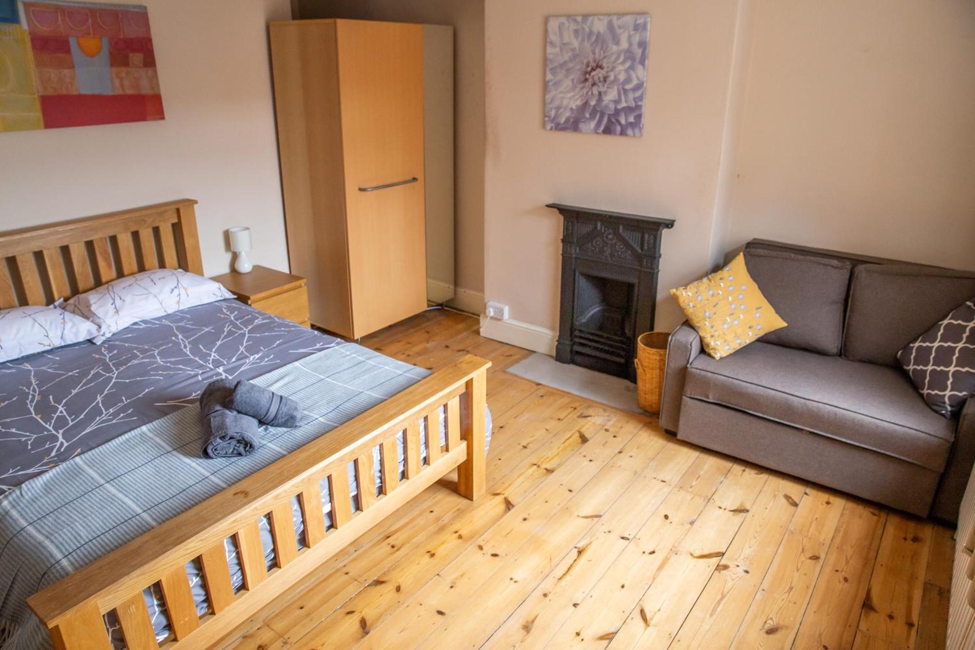 I'M Your Host - Westcotes Stay Leicester Room photo